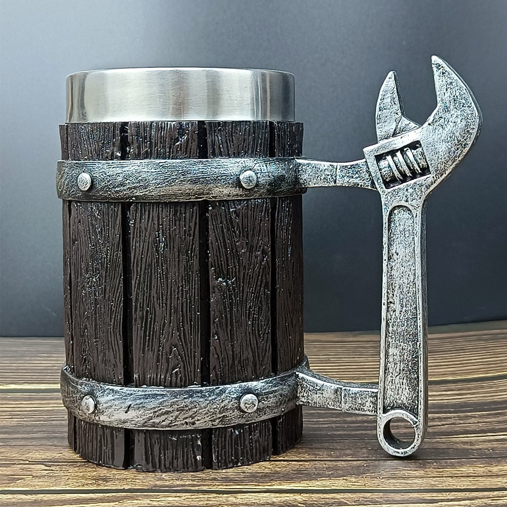 menilo Norse Oak Beerspanner – Handcrafted Rustic Wooden Beer Mug